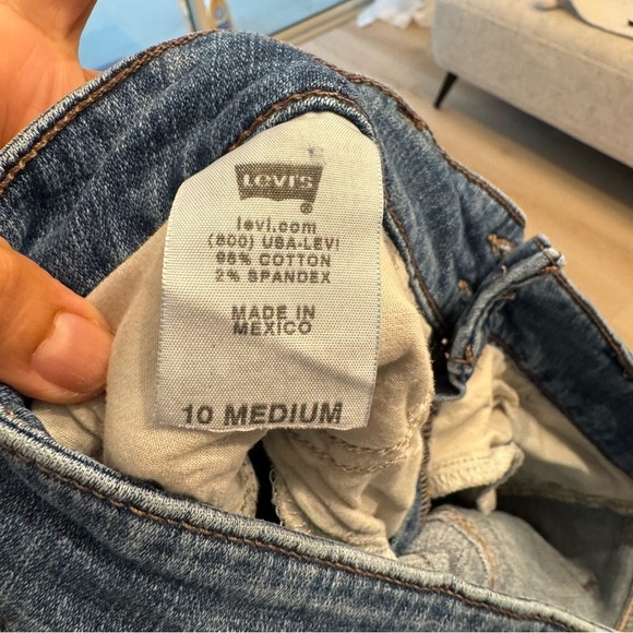 Levi's 526 Slender Bootcut Jeans - Picture 5 of 8